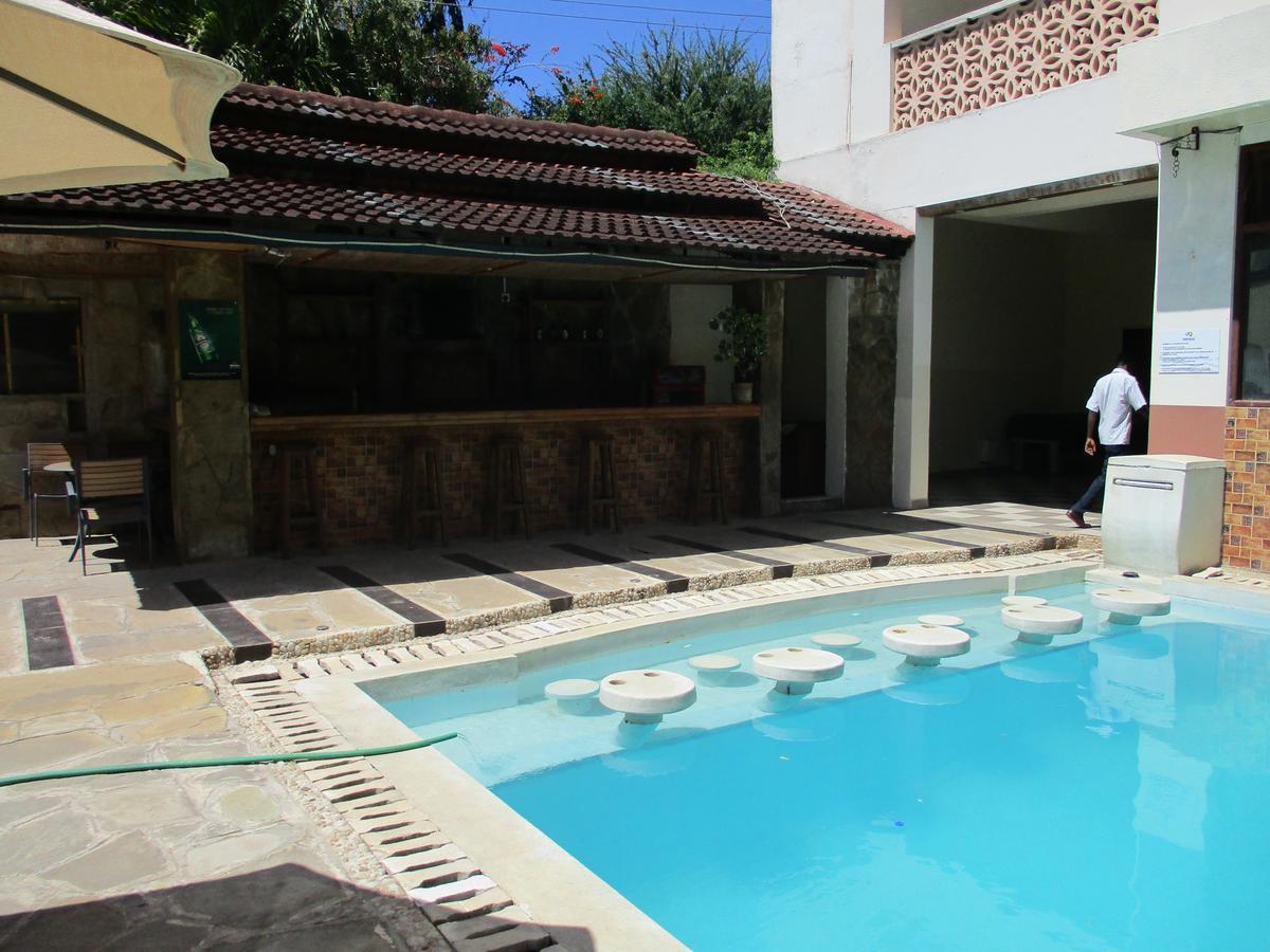 Indiana Beach Apartments Bamburi Exterior photo