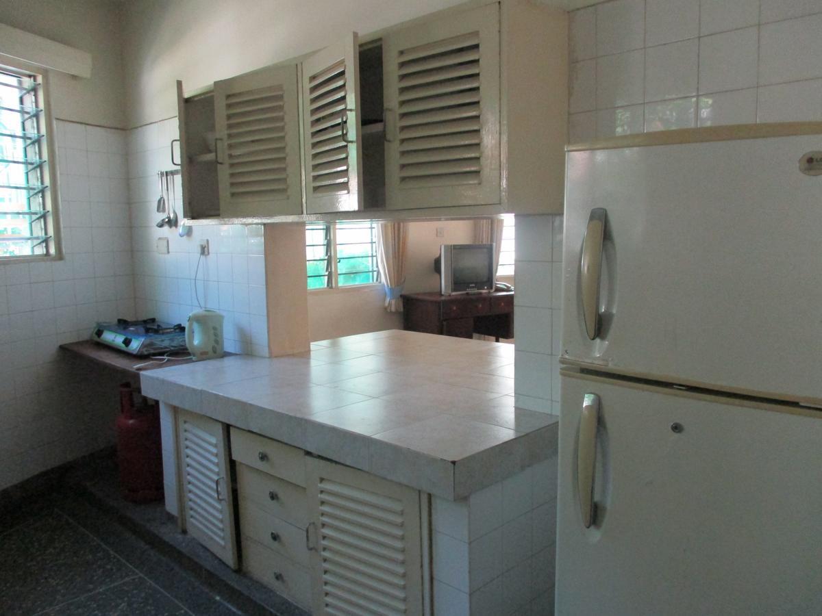 Indiana Beach Apartments Bamburi Exterior photo