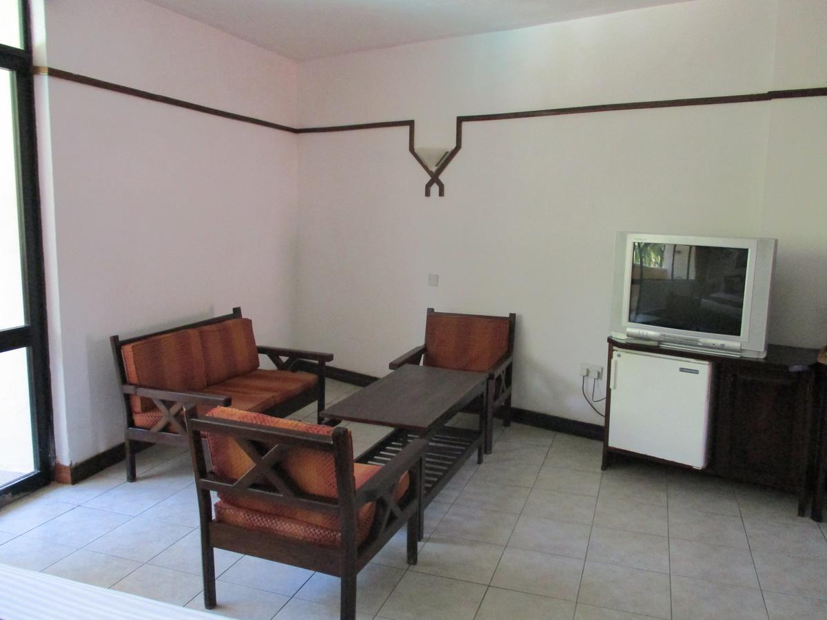 Indiana Beach Apartments Bamburi Exterior photo